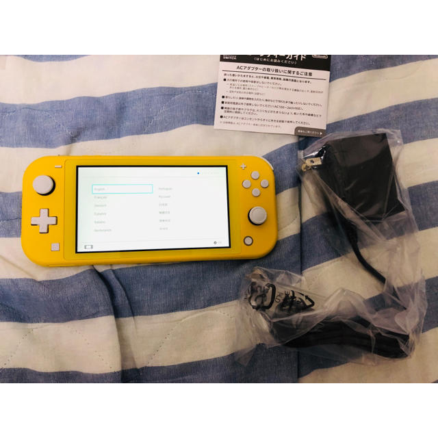 Nintendo Switch Lite イエロー　美品