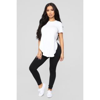 クラス(Class)の1点のみ入荷　Fashion Nova 変形Tシャツ　ドルフィン型(Tシャツ(半袖/袖なし))