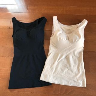 ユニクロ(UNIQLO)のユニクロ　ボディジェイパー　M  2枚(その他)