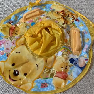 ディズニー(Disney)のプーさん　足入れ浮き輪　美品(マリン/スイミング)