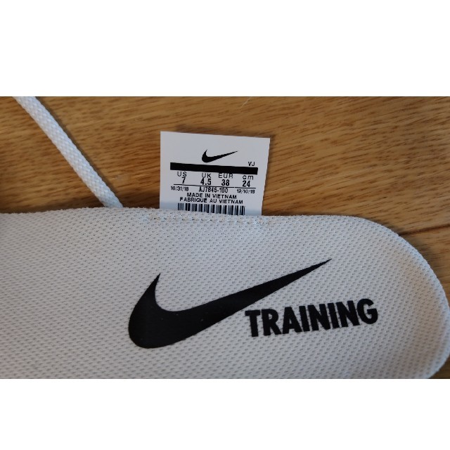 NIKE(ナイキ)のナイキ　トレーニングシューズ レディースの靴/シューズ(スニーカー)の商品写真