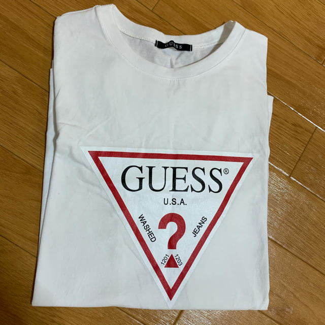 GUESS(ゲス)のGUESS Tシャツ 2枚セット XLサイズ レディースのトップス(Tシャツ(半袖/袖なし))の商品写真