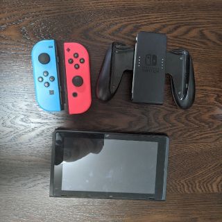 ニンテンドースイッチ(Nintendo Switch)のNintendo　Switch本体 JOY-CON　ネオンブルー／ネオンレッド　(家庭用ゲーム機本体)