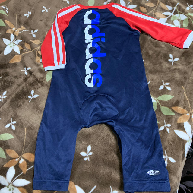 adidas(アディダス)の子供服中心に販売中様専用。アディダス　adidas  ロンパース　ベビー キッズ/ベビー/マタニティのベビー服(~85cm)(ロンパース)の商品写真