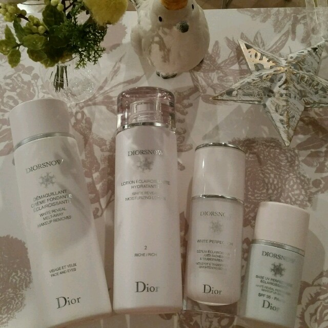 Dior(ディオール)のDior基礎化粧品・化粧下地セット コスメ/美容のスキンケア/基礎化粧品(化粧水/ローション)の商品写真