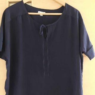 ギャップ(GAP)のGapネイビーデザインカットソー トップス ブラウス(シャツ/ブラウス(半袖/袖なし))