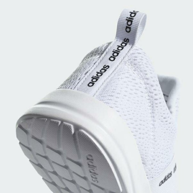 adidas(アディダス)の25cm ホワイト adidas スリッポン レディースの靴/シューズ(スリッポン/モカシン)の商品写真