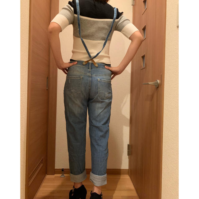 Bershka(ベルシュカ)のデニムオーバーオール レディースのパンツ(サロペット/オーバーオール)の商品写真