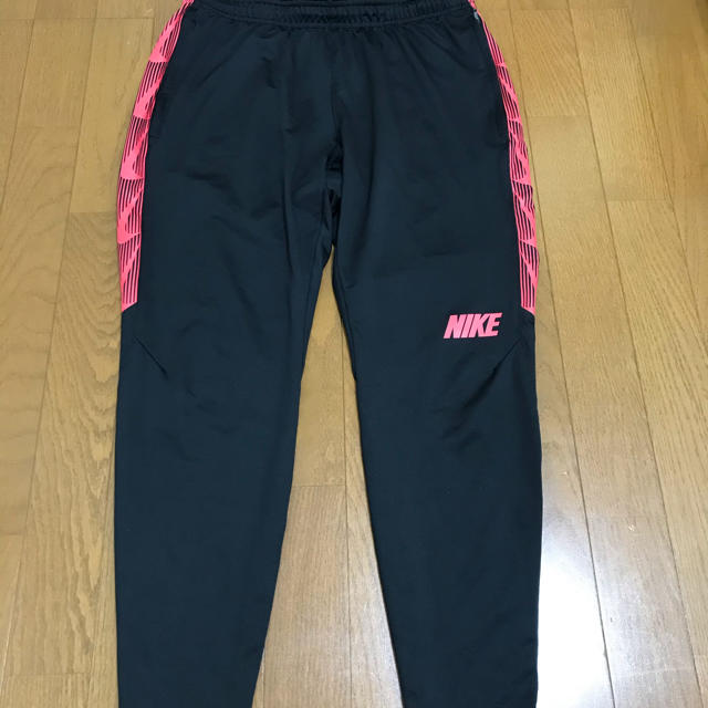 NIKE(ナイキ)のナイキ　スクワッド　上下セット スポーツ/アウトドアのサッカー/フットサル(ウェア)の商品写真