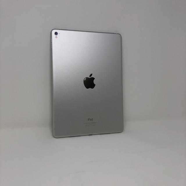 Apple(アップル)のiPad Pro 9.7 32GB シルバー Wi-Fi スマホ/家電/カメラのPC/タブレット(タブレット)の商品写真