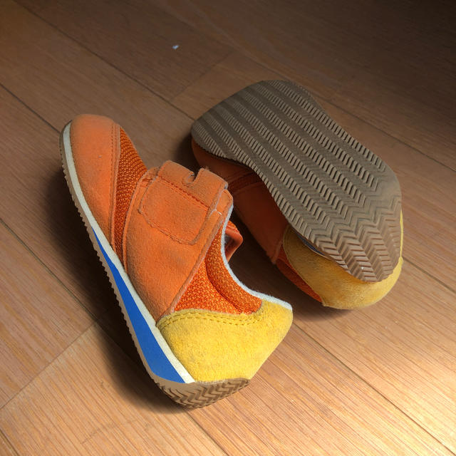 New Balance(ニューバランス)のNB オレンジ　320 マジックテープ　17cm キッズ/ベビー/マタニティのキッズ靴/シューズ(15cm~)(スニーカー)の商品写真