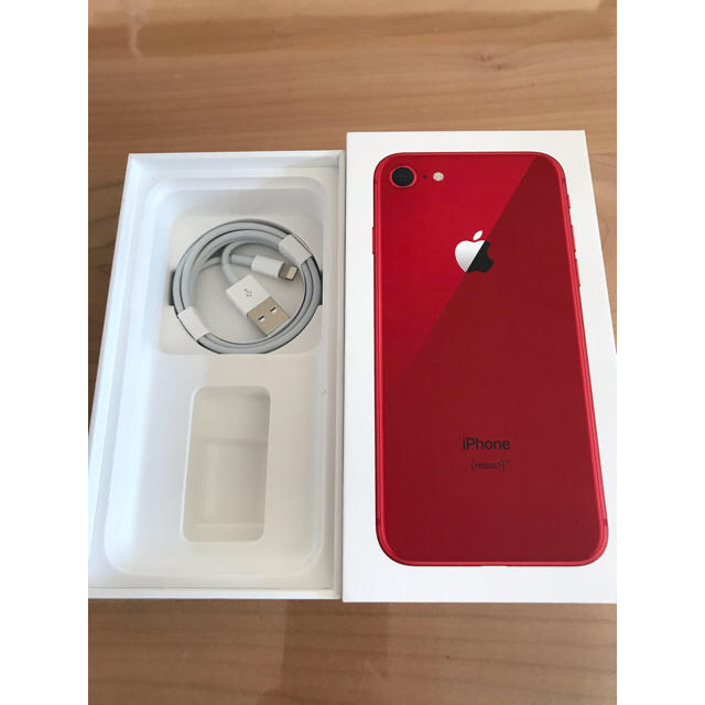 iPhone 8 RED 64GB docomo バッテリー84%