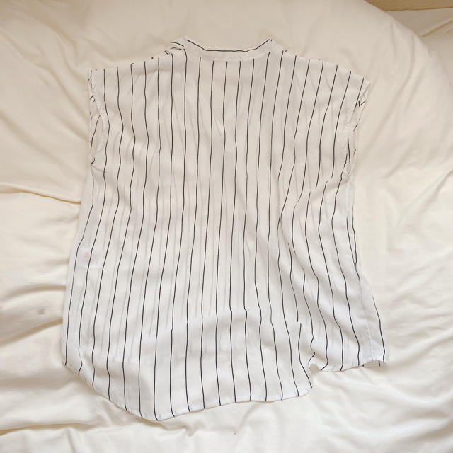ノースリーブ　ストライプシャツ レディースのトップス(シャツ/ブラウス(半袖/袖なし))の商品写真