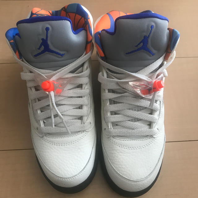 JORDAN 5 RETRO INTERNATIONAL FLIGHT