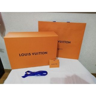 ルイヴィトン(LOUIS VUITTON)のVUITTON♥️ 空箱　ショッパーセット(ショップ袋)