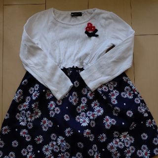 ベベ(BeBe)の⭐️BeBe ワンピース⭐️花柄  110センチ(ワンピース)