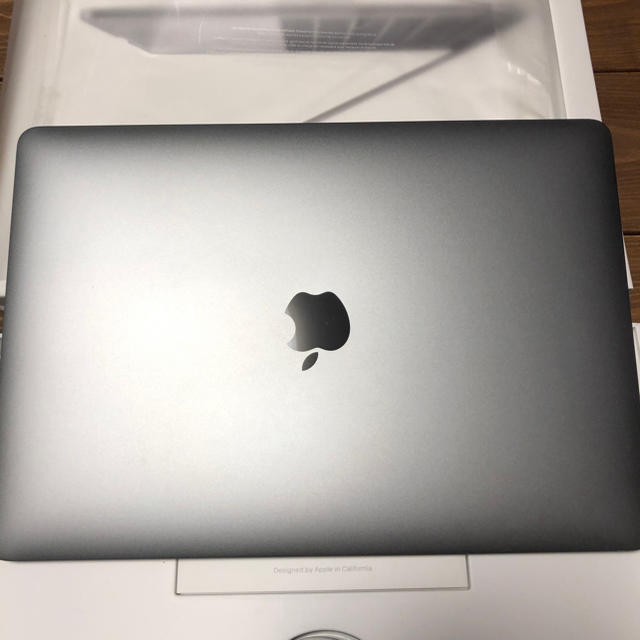 MacBook Pro2017,  8GB SSD128GB 充放電回数39回