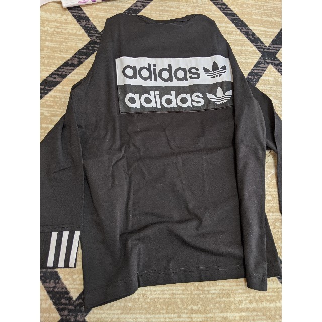 adidas(アディダス)のadidasoriginals バックBOXロゴロンT 長袖T✨黒ブラックM メンズのトップス(Tシャツ/カットソー(七分/長袖))の商品写真