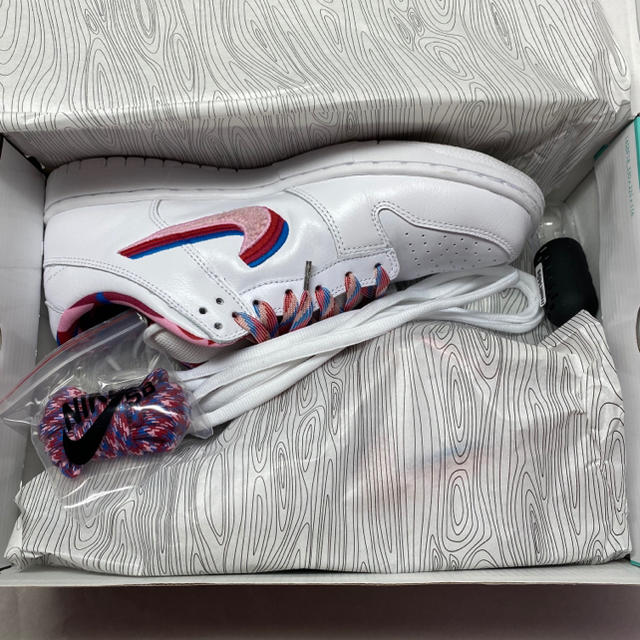 NIKE(ナイキ)のPARRA × NIKE SB DUNK LOW メンズの靴/シューズ(スニーカー)の商品写真