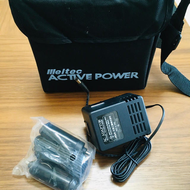 【ハッピー様専用】ポーダブル電源 activePowerメルテックsg-1000 スマホ/家電/カメラのスマートフォン/携帯電話(バッテリー/充電器)の商品写真