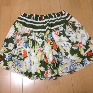 エーアイシー(A・I・C)のA・I・C 花柄キュロット(ショートパンツ)