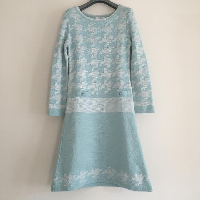 Courreges(クレージュ)の新品♡クレージュ ラメ入り長袖ニット 水色ワンピ レディースのワンピース(ひざ丈ワンピース)の商品写真