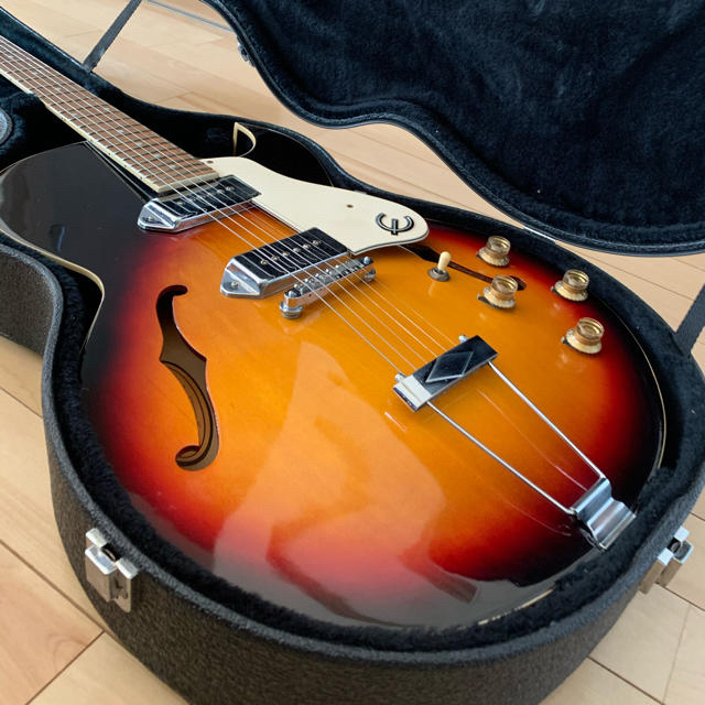 Epiphone(エピフォン)のエピフォン　ソレント 楽器のギター(エレキギター)の商品写真