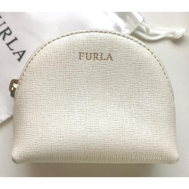 Furla(フルラ)のフルラ★ポーチ　白　化粧ポーチ　小物入れ　保存袋 レディースのファッション小物(ポーチ)の商品写真