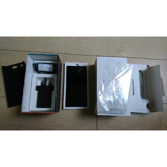ほぼ新品 SONY Xperia XZ1 Compact G8441 32GBスマートフォン本体