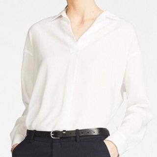 ユニクロ(UNIQLO)の長袖ブラウス ホワイト(シャツ/ブラウス(長袖/七分))