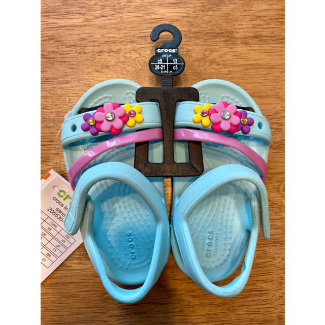 crocs(クロックス)のクロックスサンダル キッズ/ベビー/マタニティのベビー靴/シューズ(~14cm)(サンダル)の商品写真