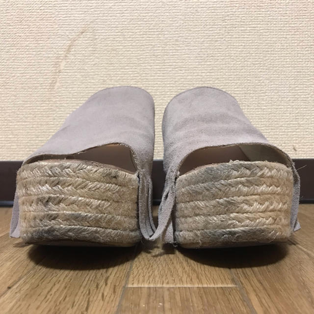 サンダル フリンジ 厚底 ウエッジソール グレー ベージュ レディースの靴/シューズ(サンダル)の商品写真