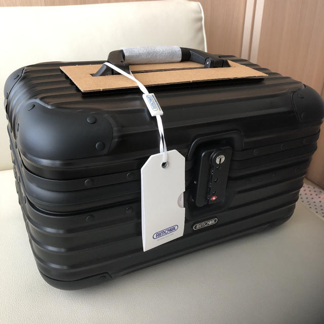RIMOWA リモワ TOPAS ステルス トパーズ ビューティーケース RIMOWA リモワ TOPAS ステルス トパーズ ビューティーケース
