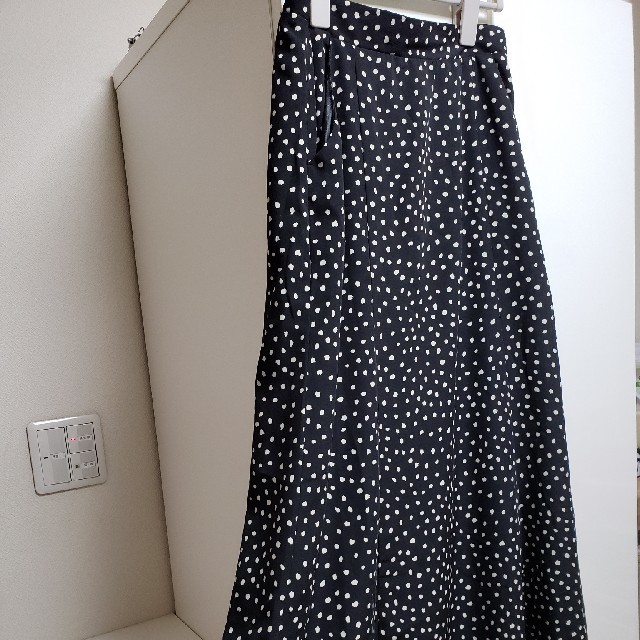 しまむら(シマムラ)のドット　ダルメシアン　ロングスカート レディースのスカート(ロングスカート)の商品写真
