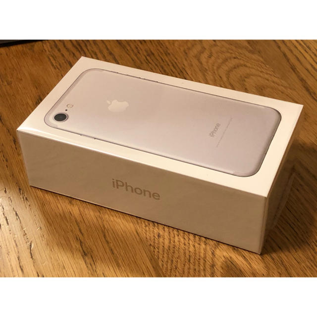 iPhone7 32GB シルバー 未開封品