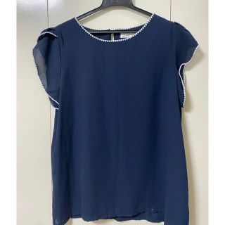 ザラ(ZARA)のチューリップ袖ネイビーブラウス　オフィスカジュアル(シャツ/ブラウス(半袖/袖なし))