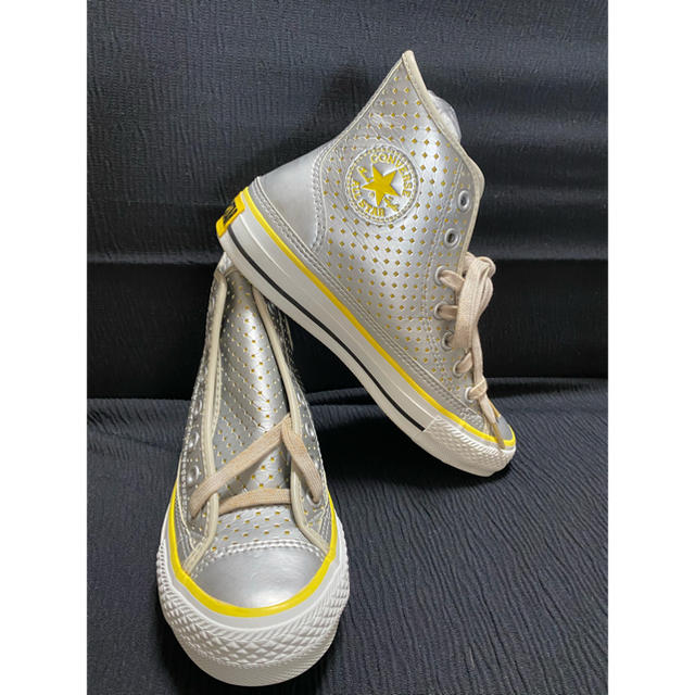 CONVERSE(コンバース)のコンバース ハイカット　シルバー レディースの靴/シューズ(スニーカー)の商品写真