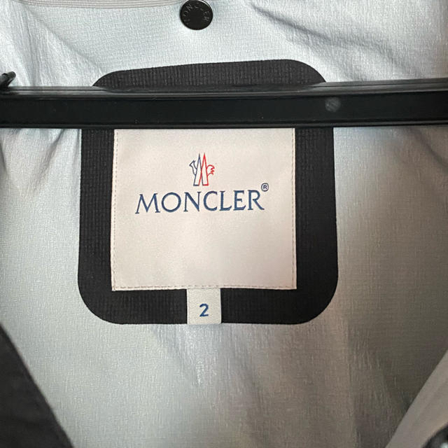 MONCLER(モンクレール)の Off-White ✖️MONCLER メンズのジャケット/アウター(ナイロンジャケット)の商品写真