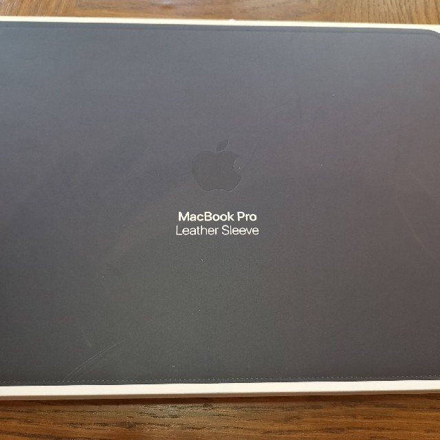 15インチMacBook Pro用レザースリーブ ミッドナイトブルー