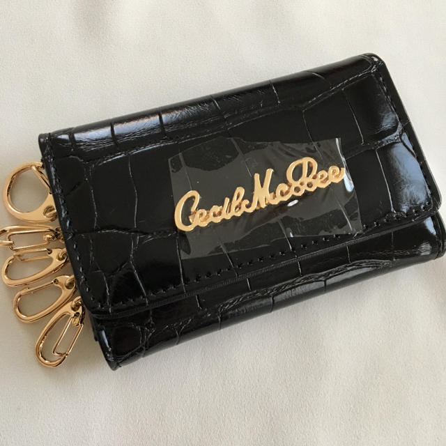 CECIL McBEE(セシルマクビー)の新品 セシルマクビー クロコ型 キーケース ブラック 黒 レディースのファッション小物(キーケース)の商品写真