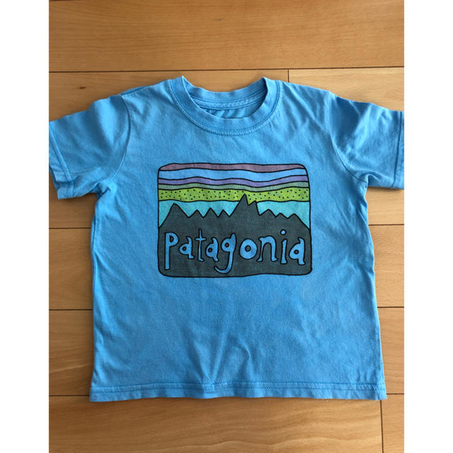 patagonia(パタゴニア)のパタゴニア　キッズ　patagonia kids ロゴ  tシャツ 3T  キッズ/ベビー/マタニティのキッズ服男の子用(90cm~)(Tシャツ/カットソー)の商品写真