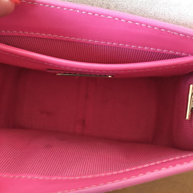 Furla(フルラ)のFURLA ピンクエナメル bag レディースのバッグ(ショルダーバッグ)の商品写真