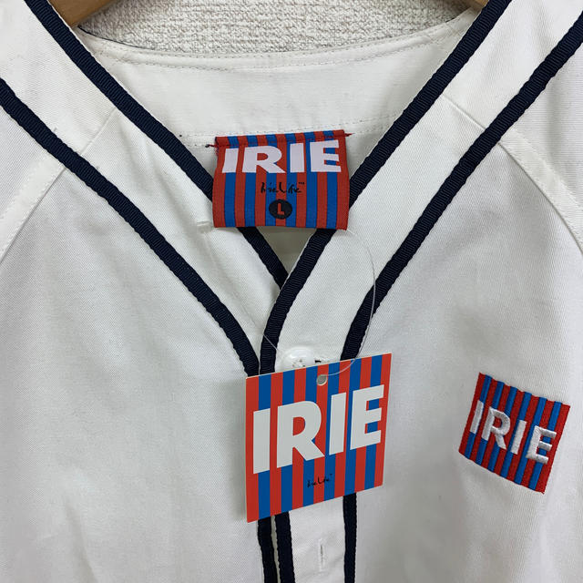 IRIE LIFE(アイリーライフ)の訳あり◆新品未使用◆irie life ベースボールシャツ　ホワイト　Lサイズ メンズのトップス(シャツ)の商品写真