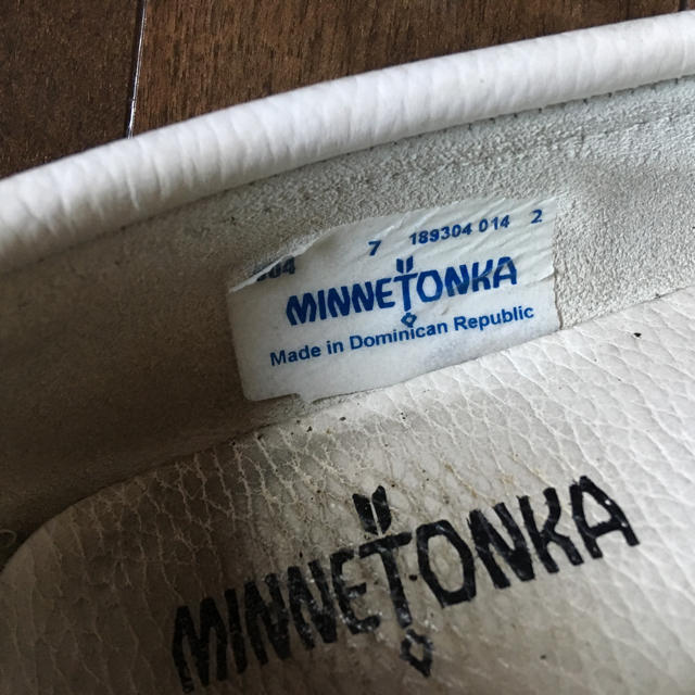 Minnetonka(ミネトンカ)のお値下げしました！【中古】ミネトンカ モカシン レディースの靴/シューズ(スリッポン/モカシン)の商品写真