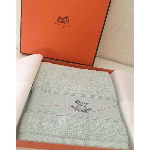 エルメス HERMES タオル 新品 箱付き お値下げの通販 by ピオニー｜ラクマ