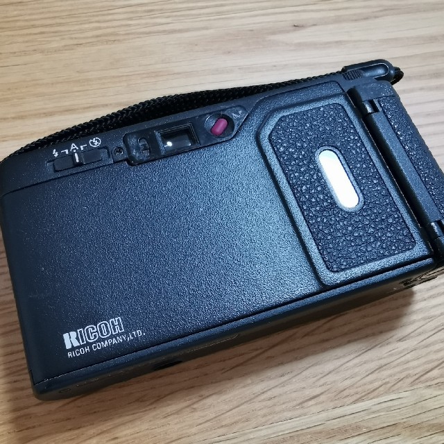 RICOH(リコー)の高級コンパクトフィルムカメラ リコーGR-1s【中古】 スマホ/家電/カメラのカメラ(フィルムカメラ)の商品写真