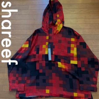 シャリーフ(SHAREEF)のSHAREEF STRIPE モザイク柄　アノラックパーカー　レッド(パーカー)