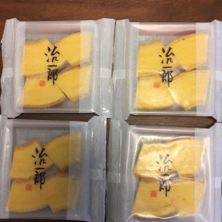 治一郎バウムクーヘン、正規品、個包装（4パック）(菓子/デザート)