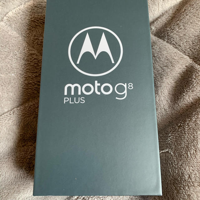 【新品　未新品】moto g8 plus Motorola　最新 スマホ/家電/カメラのスマートフォン/携帯電話(スマートフォン本体)の商品写真