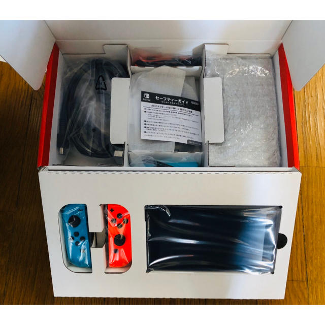 Nintendo Switch(ニンテンドースイッチ)の【新品・未使用】Nintendo switch ネオン エンタメ/ホビーのゲームソフト/ゲーム機本体(家庭用ゲーム機本体)の商品写真